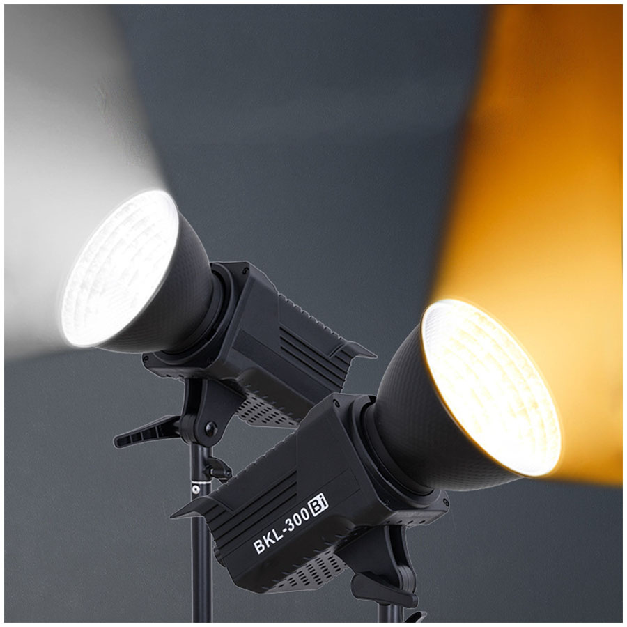 300Bi/D W LED Video Light,Cont - Iris Photography Led Lighting Pack recensione e prezzo