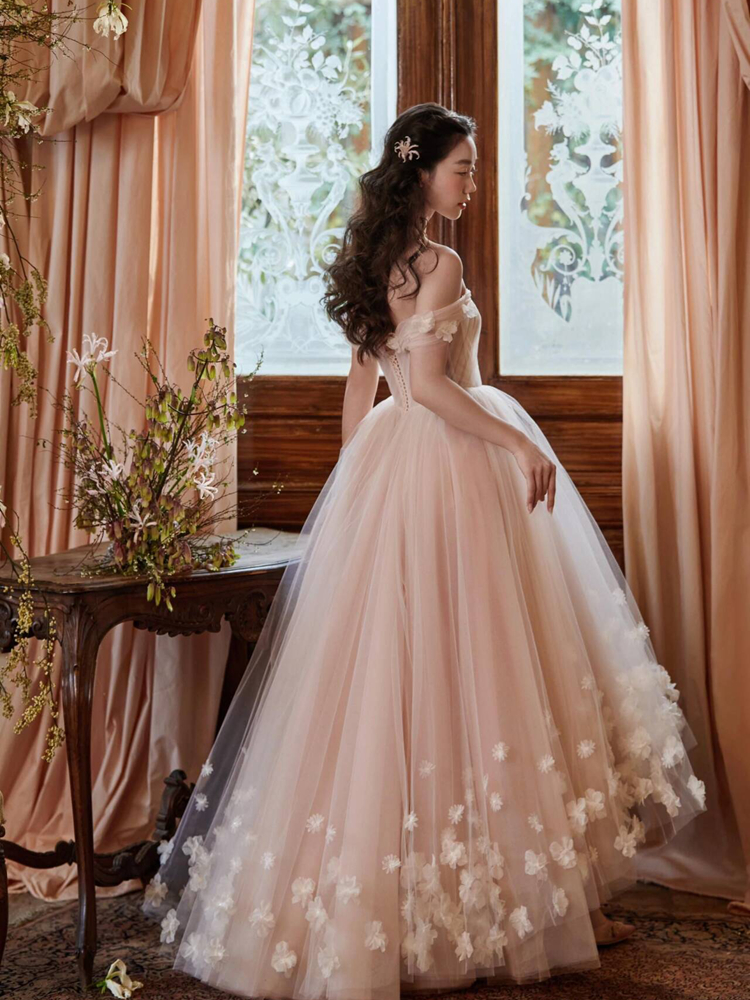 Light Wedding Dress Pink One-S - Lighting In Photography recensione e prezzo