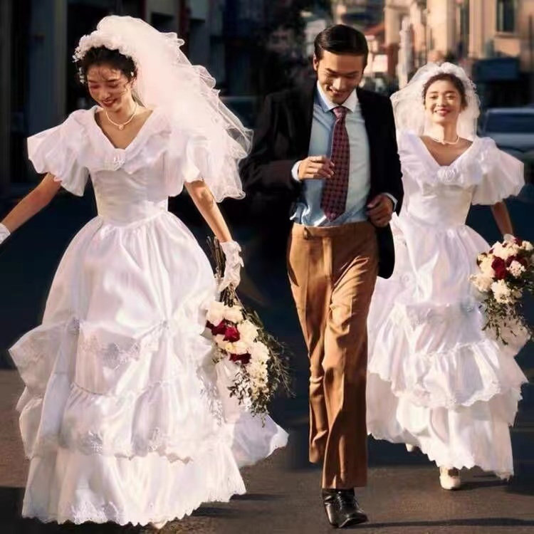 Retro Studio Theme Wedding Dre - Photography Lighting For Clothing recensione e prezzo