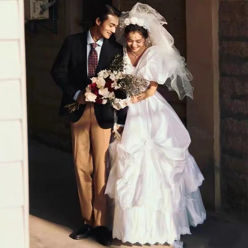 Retro Studio Theme Wedding Dre - Photography Lighting For Clothing recensione e prezzo